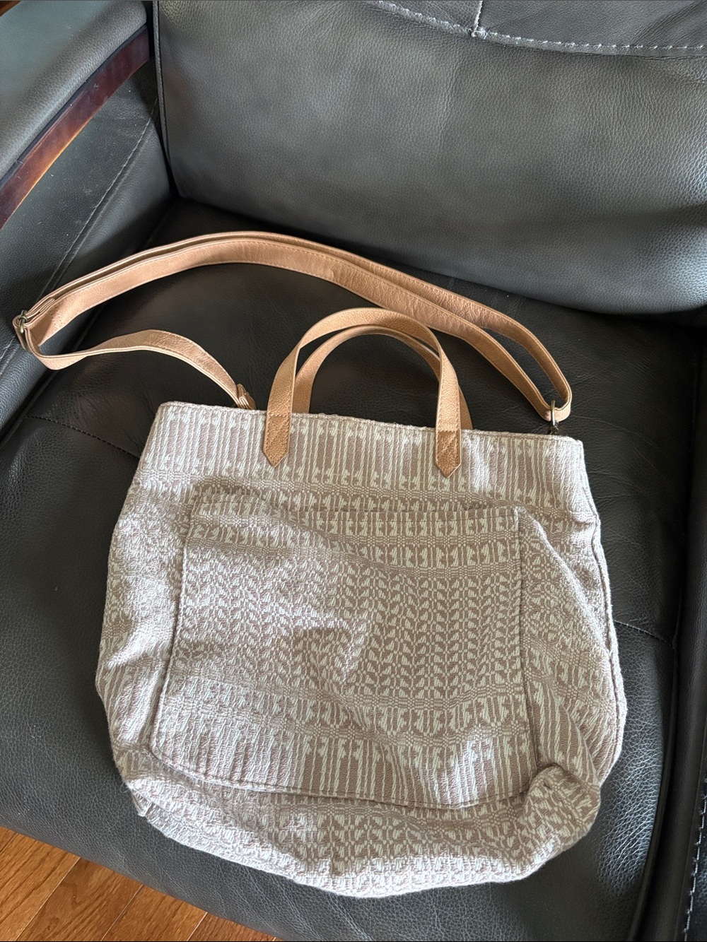 thirty-one Cream Knit Tote with Tan Leather Handles